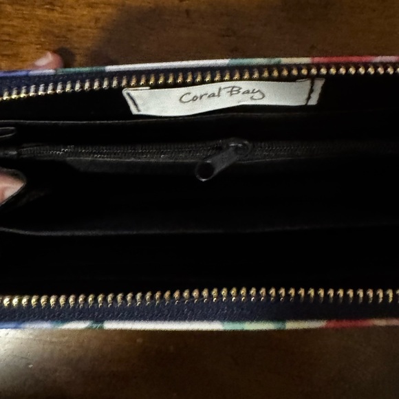 CORAL BAY Beautiful  Colorful Floral Butterfly Zip Around Wallet NWOT - Picture 3 of 9